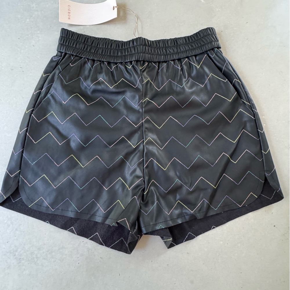 Ceibon Vegan Leather Black Women's Shorts